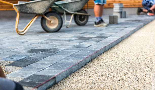 Best Concrete Sidewalk Installation  in Waukesha, WI